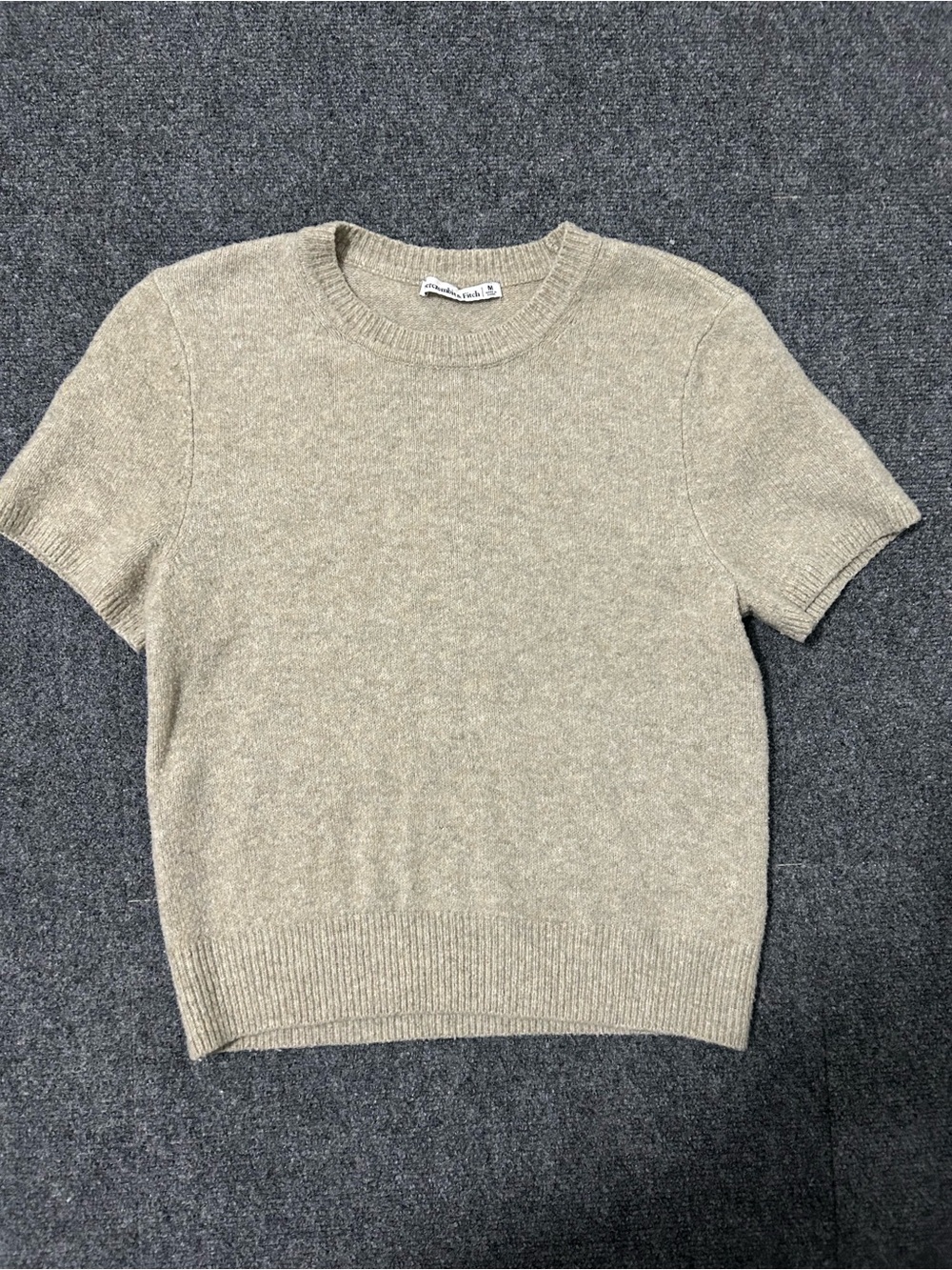 Abercrombie & Fitch Short Sleeve Crewneck Sweater Top - Cream/Tan Size M
